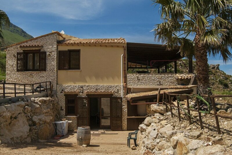 Апартаменты Cantina Vito 2 km From the Zingaro Reserve
