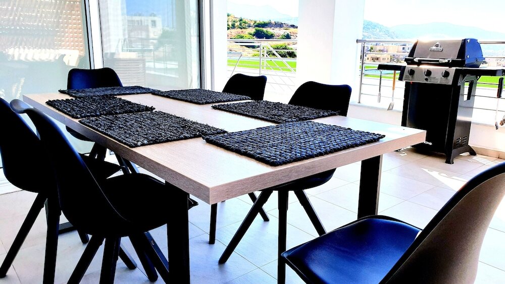 Фото Luxurious Brand New Flat Sea View