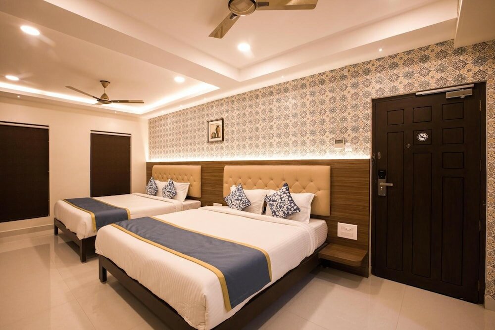 Фото Hotel Sma Grand Inn