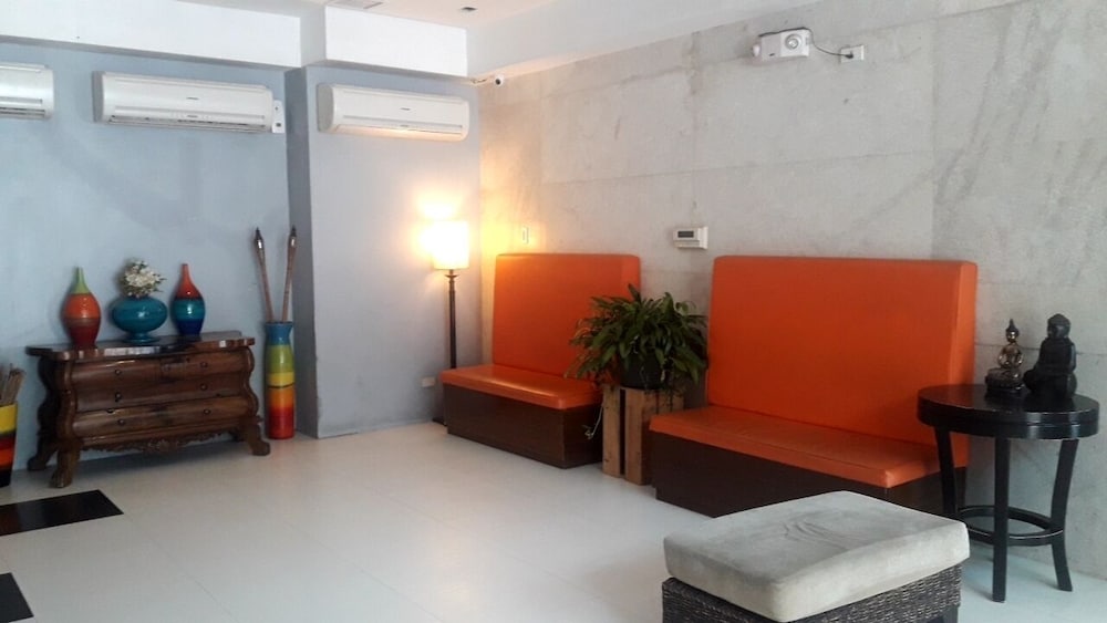 Фото City Suites Ramos Tower