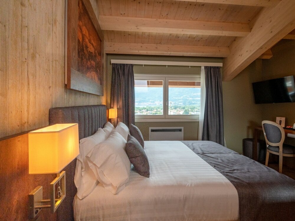 Фото Lake Hotel La Pieve