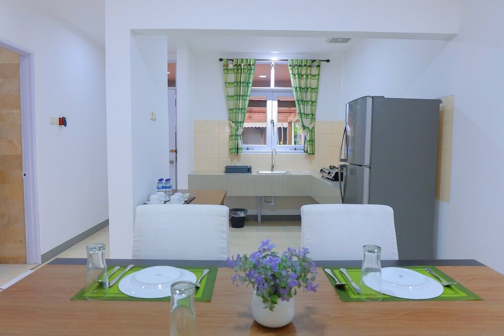 Фото Whiz Residence Darmo Harapan Surabaya