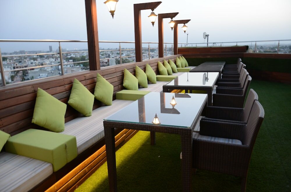 Фото Comfort Inn Tulip Heights