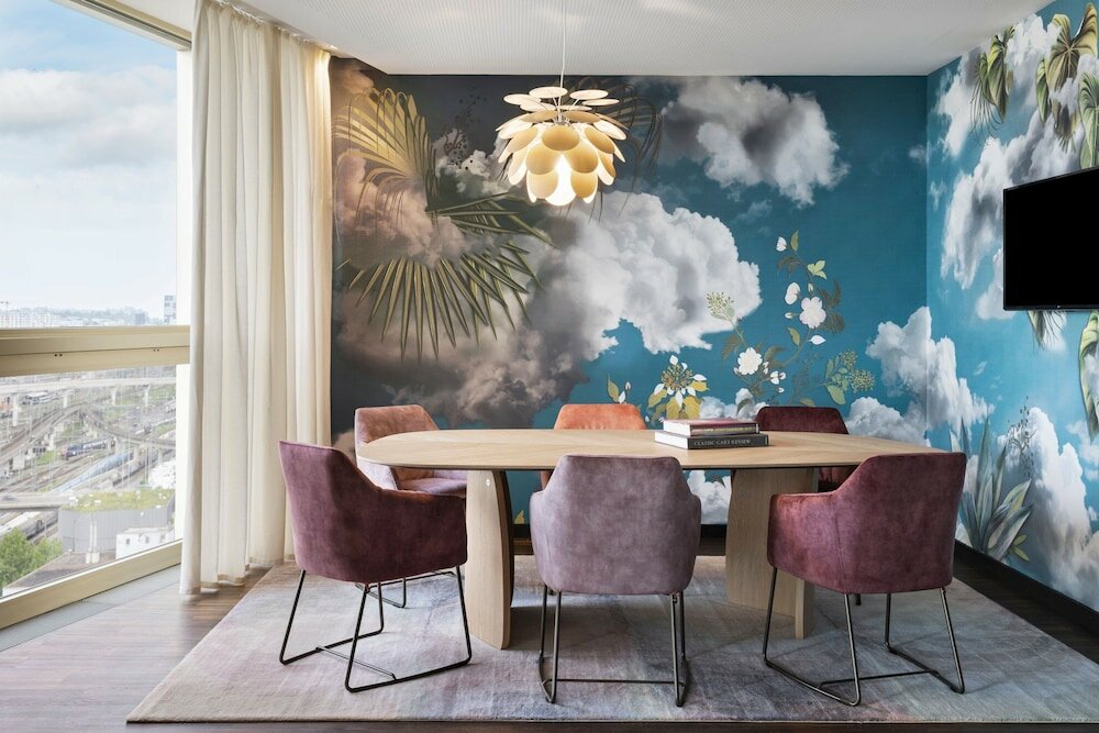 Фото Renaissance Zurich Tower Hotel