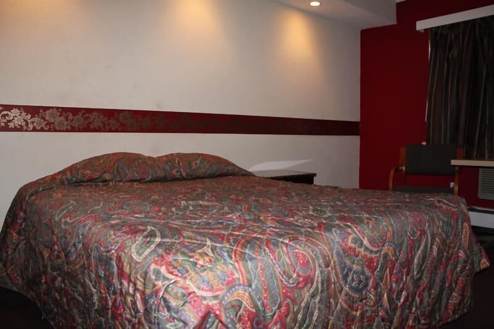 Фото Travelodge by Wyndham Avenel Woodbridge