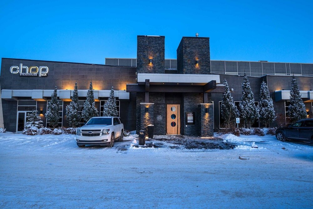 Фото Sandman Signature Edmonton South Hotel