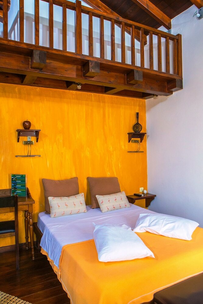 Фото Oikoperiigitis Hotel