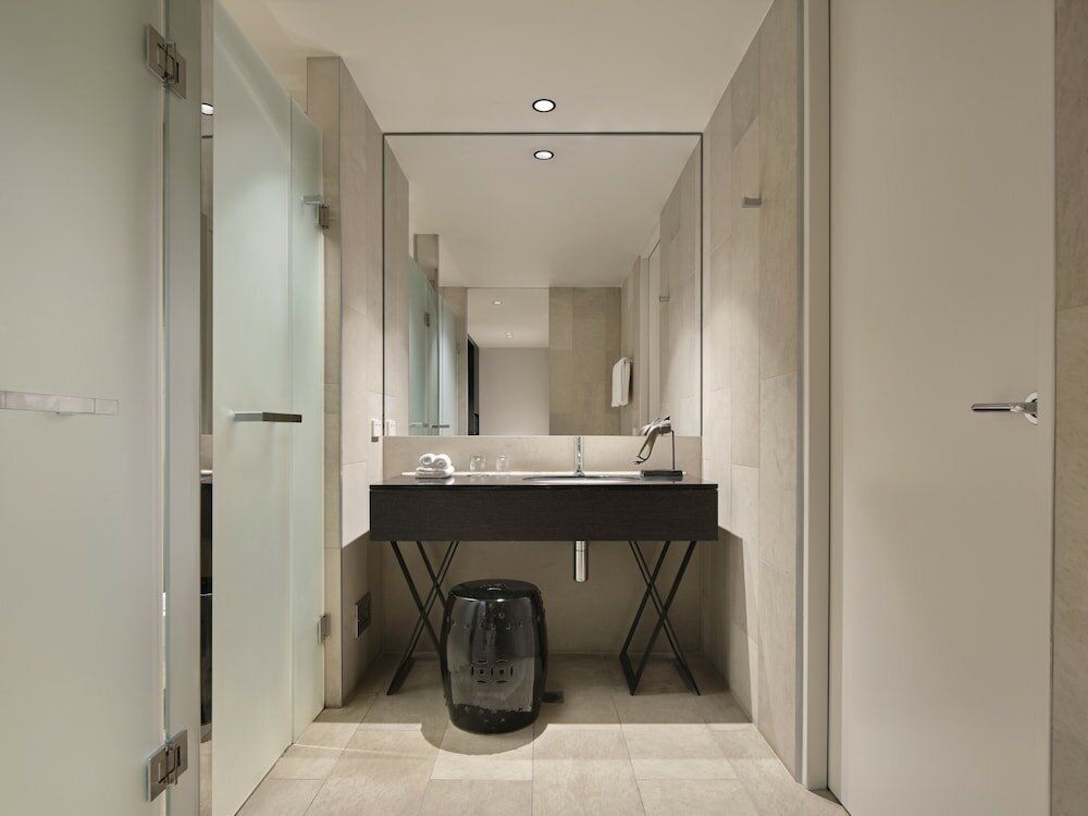 Фото Burbury Hotel & Apartments