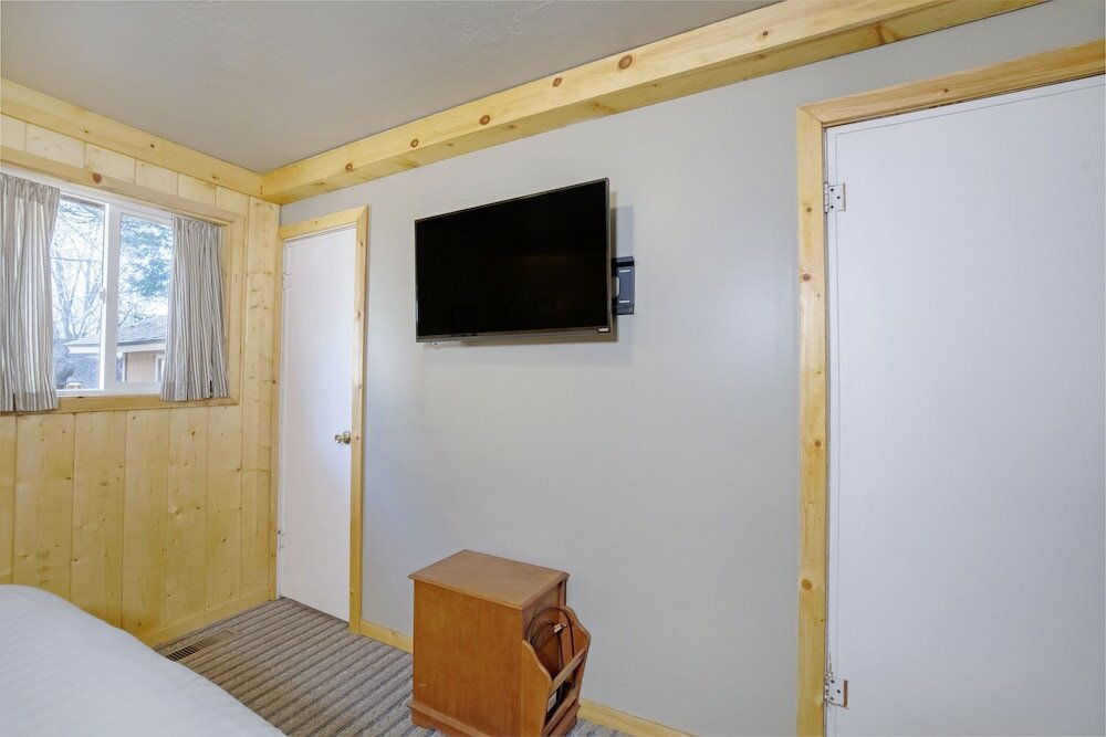 Фото Sleepy Hollow Cabins and Hotel