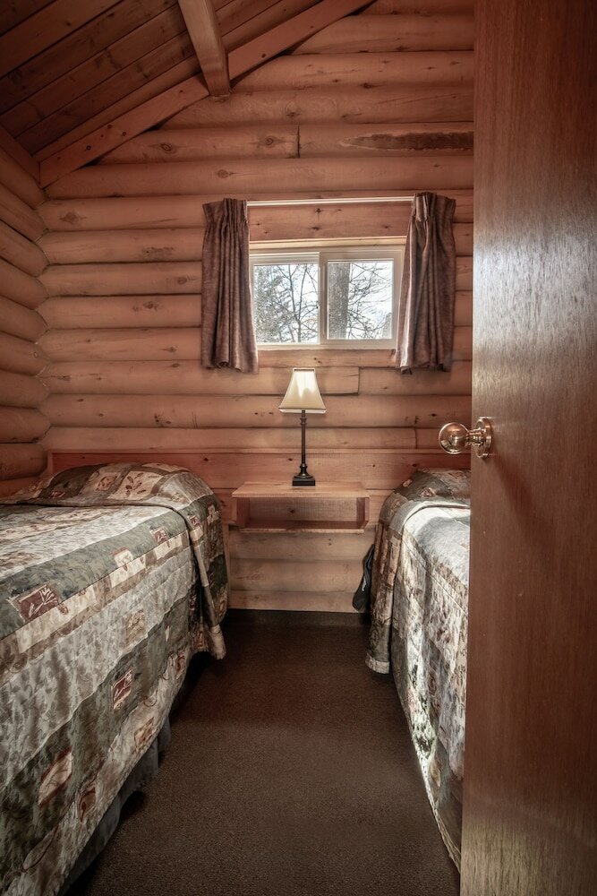 Фото Elkwater Lake Lodge