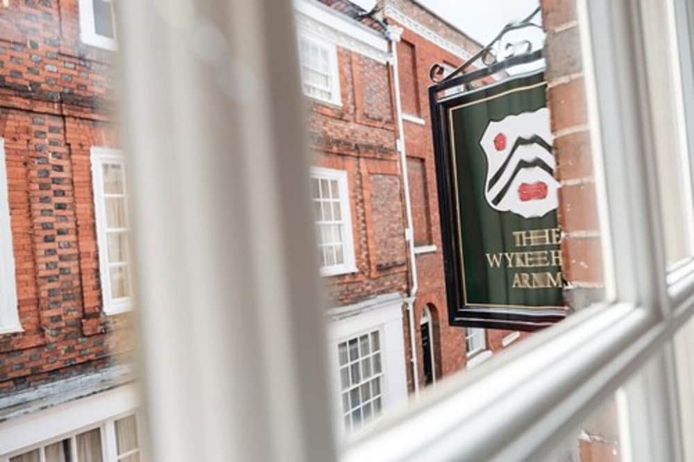 Фото Wykeham Arms