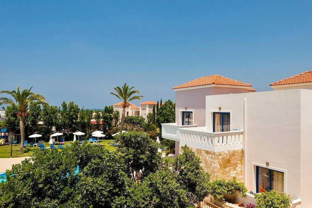 Фото Adelais Hotel