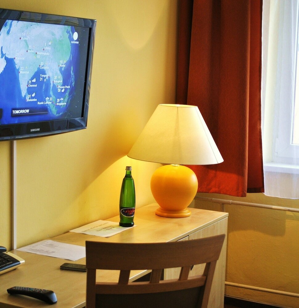 Фото Hotel Charles Central