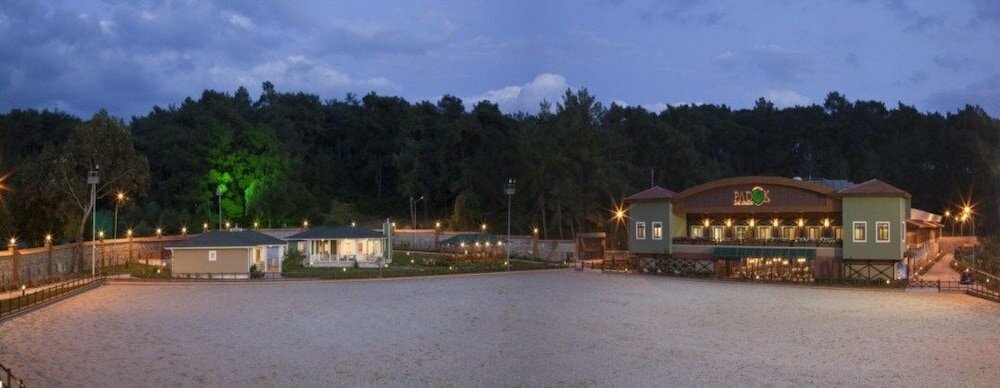 Фото Padok Premium Hotel & Stables