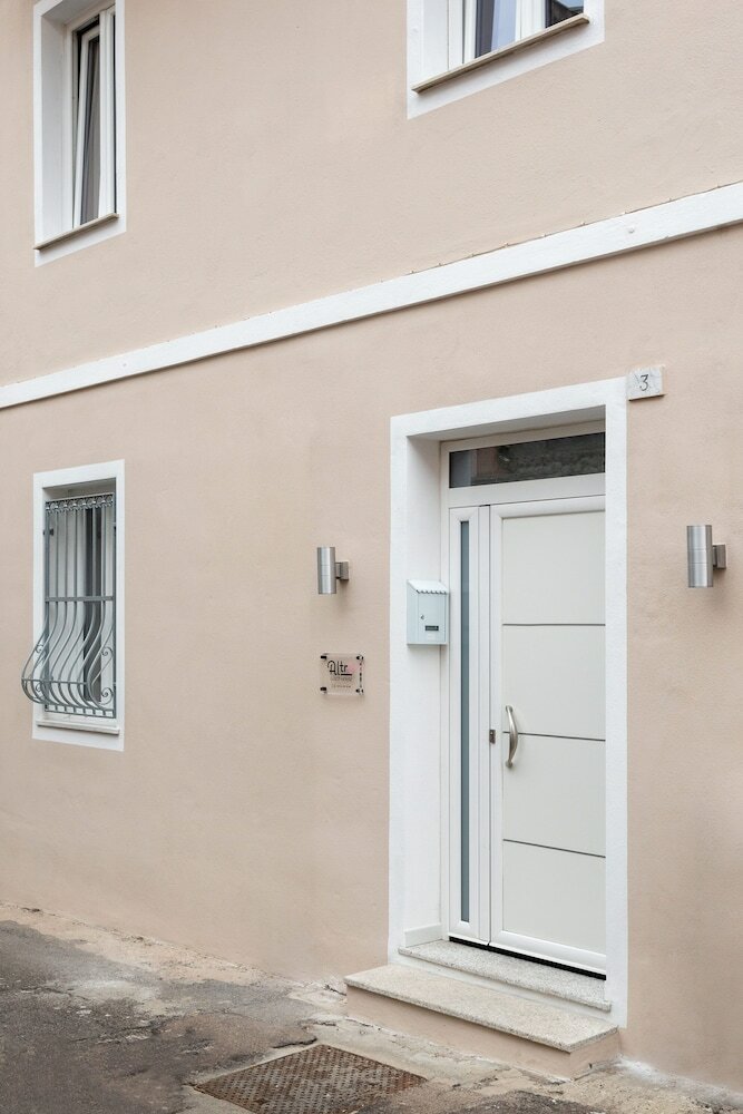 Фото Altré Guest House