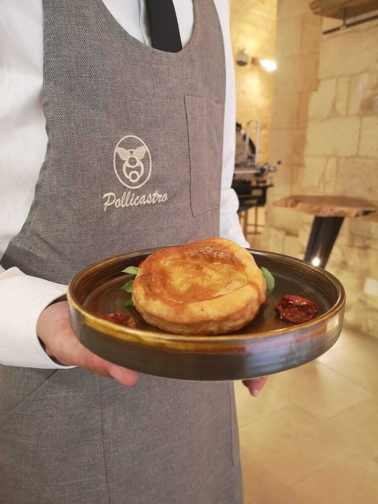 Фото Pollicastro Boutique Hotel