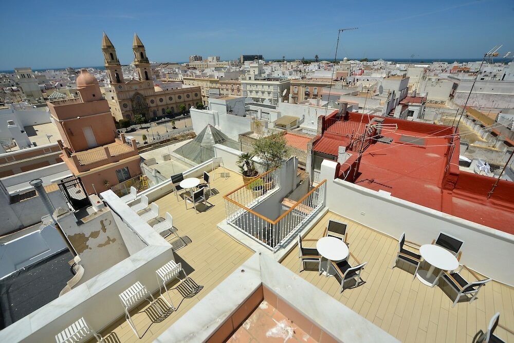 Фото Plaza Mina Suites - Adults Recommended