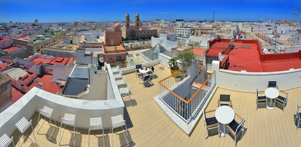 Фото Plaza Mina Suites - Adults Recommended