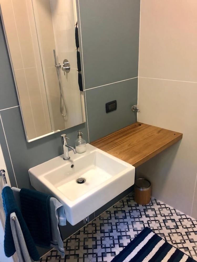 Фото In-Style Carate Urio apartment