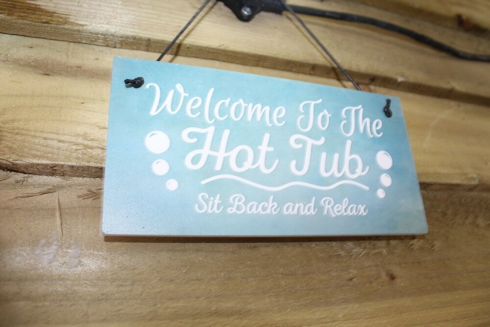 Фото Albert Luxury Hottub and Jacuzzi Apartments