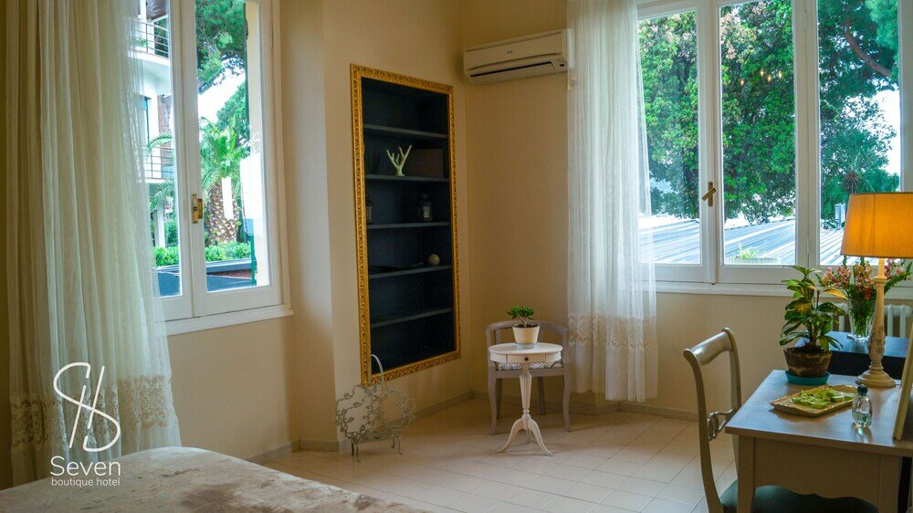 Фото Seven Boutique Hotel