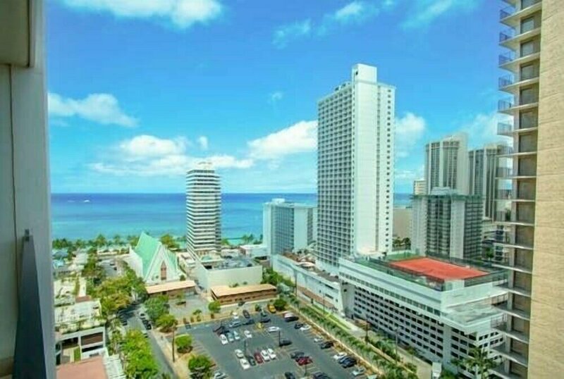 Гостиница Waikiki Banyan Condo With Panoramic 37th Floor Ocean Views 1 Bedroom Condo в Гонолулу