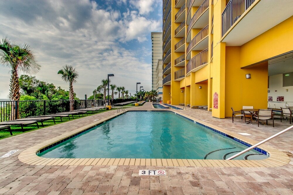 Фото Beachfront Anderson Condos by Hosteeva