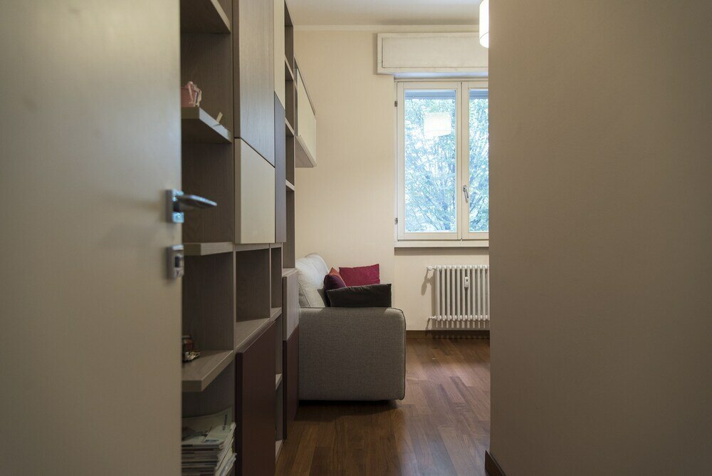 Фото 2 Bedrooms Flat with Parking near Metro Stop