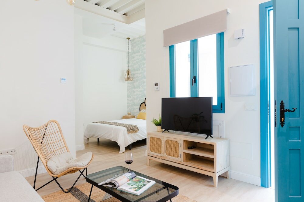 Фото Atenea Malaga Apartments