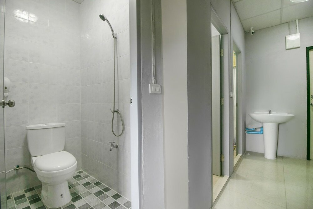 Фото Oyo 1158 Thestaycafe Hostel