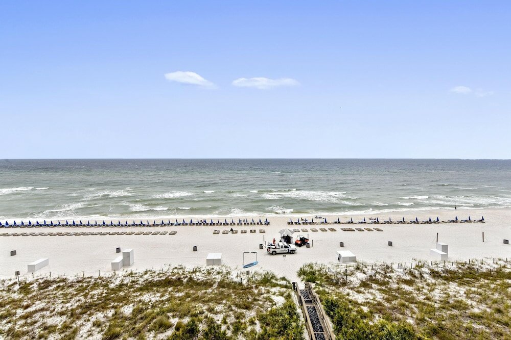 Фото Emerald Beach by Book That Condo