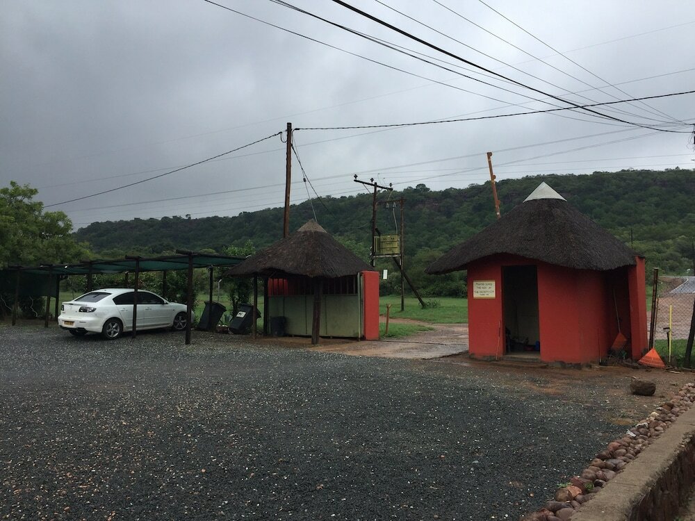 Фото Kgogomodumo Lodge