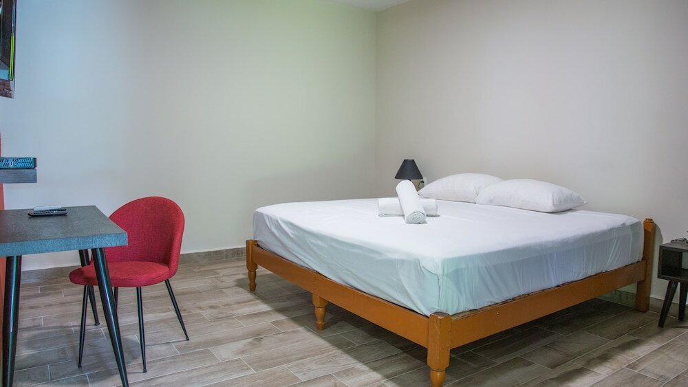 Фото Esduma Iguanas Hotel Playa del Carmen