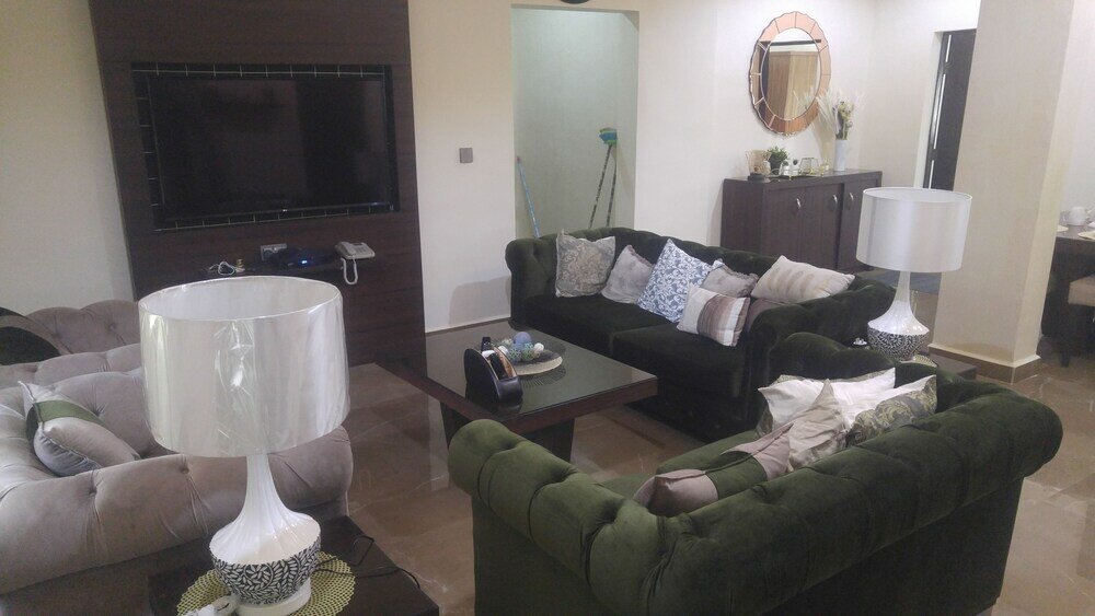 Фото Marshall Hotel Apartments