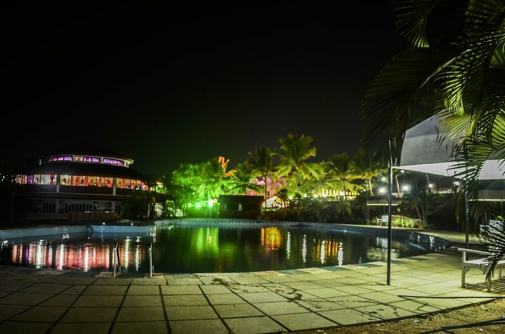 Фото Indismart Woodbourne Resort