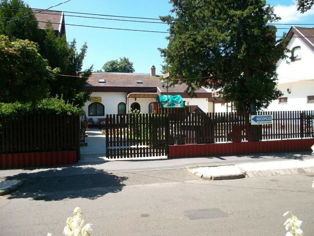 Фото Hotel Palota