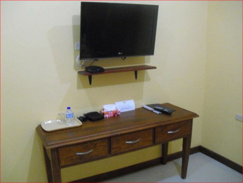 Фото Piarco Village Suites