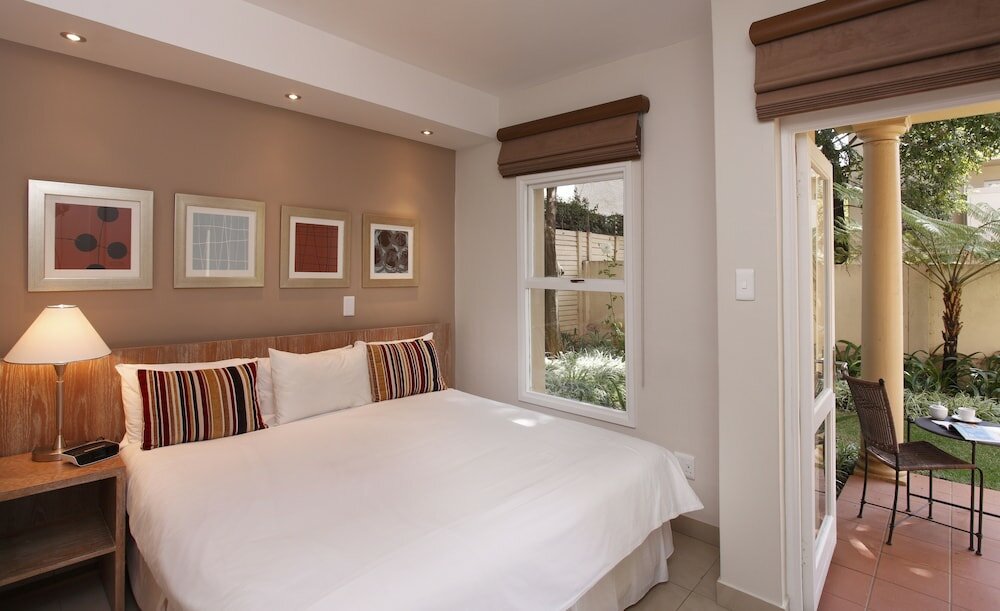 Фото The Capital Villa