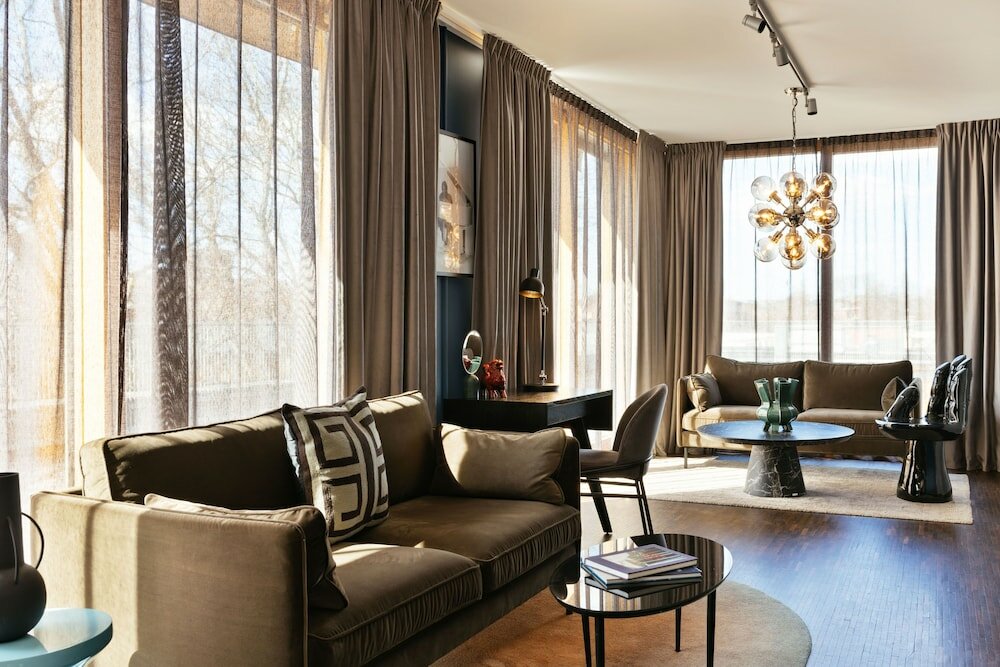 Фото Backstage Hotel