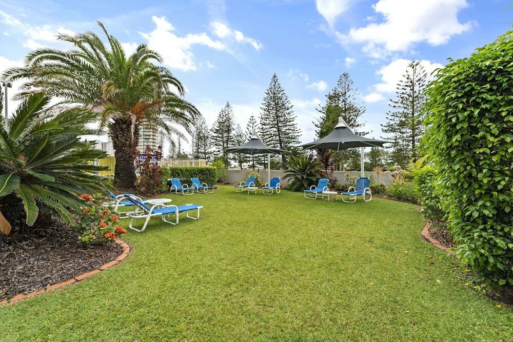 Фото Sandpiper Apartments