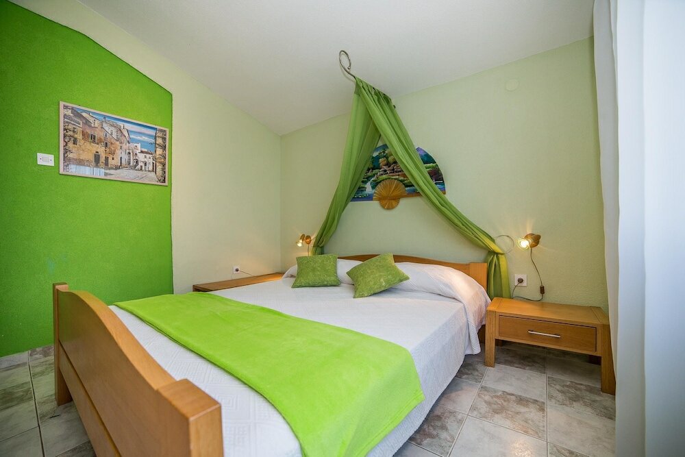 Фото Apartments Villa Mediteran