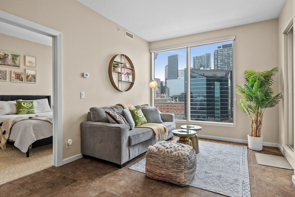 Фото Globalstay. Downtown Calgary Apartments. Free parking