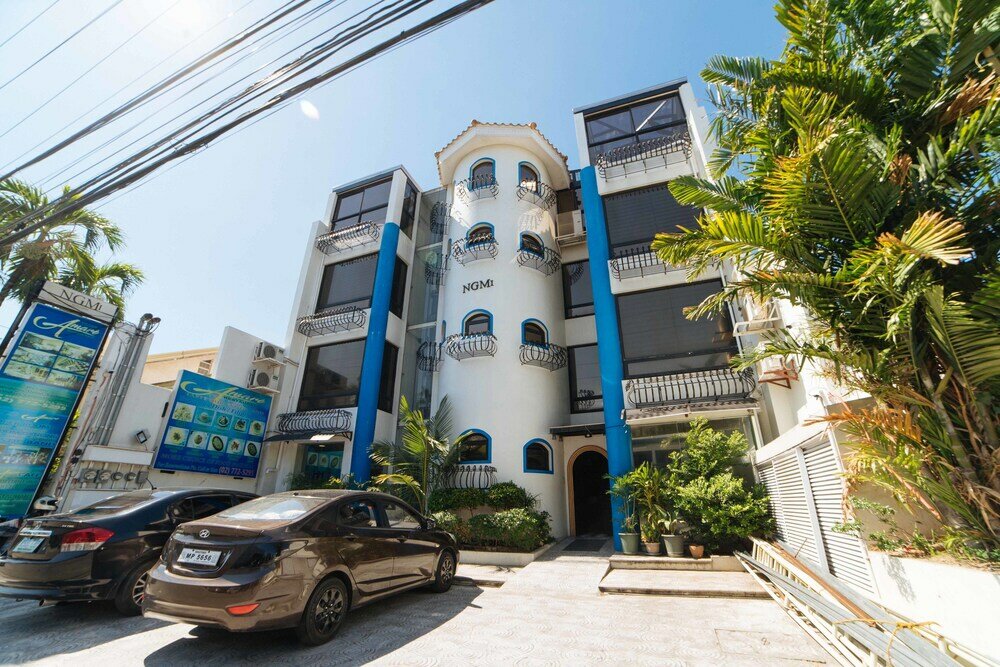 Фото отеля 1