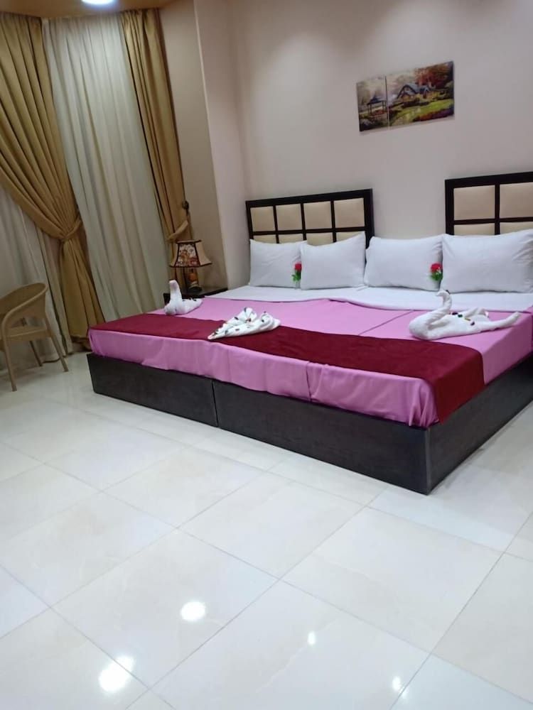 Фото New City Hotel