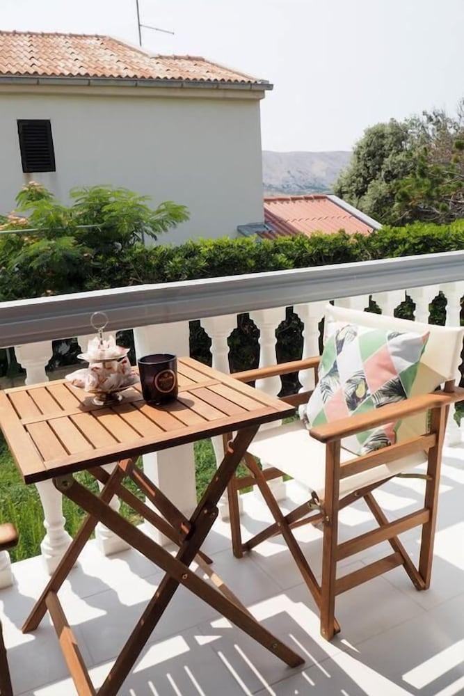 Фото Villa Lotus