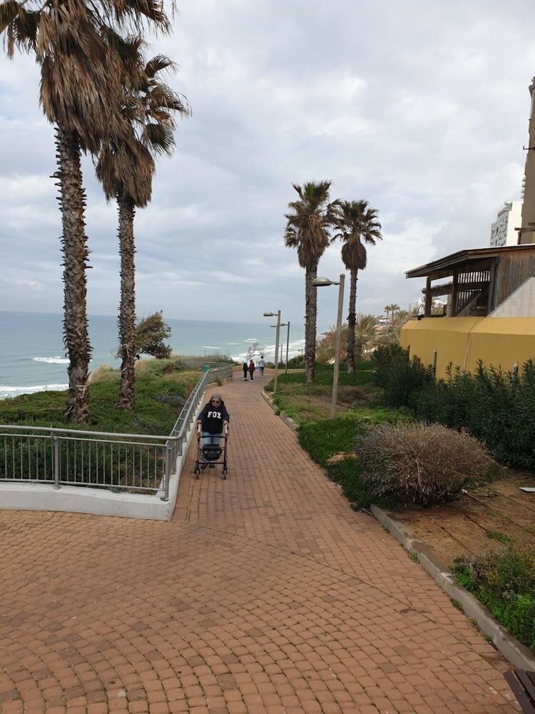 Фото The sunset suit