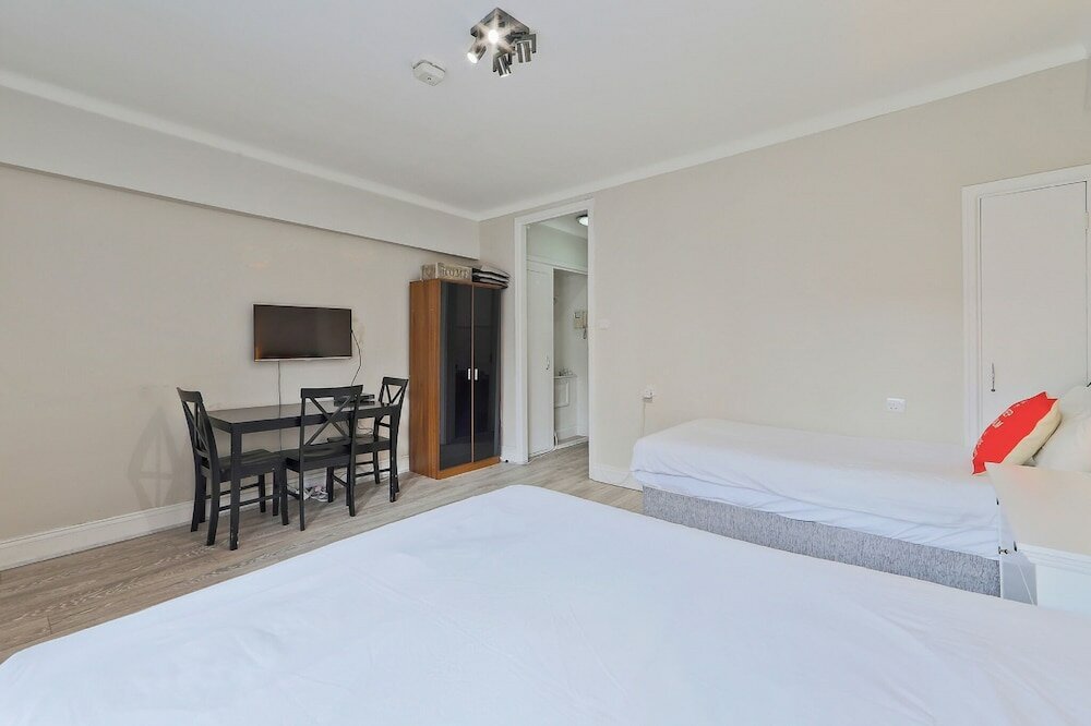 Фото Cosy Central Apartments - Oxford Street