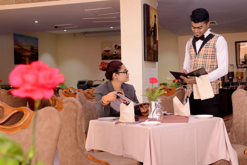 Фото Juffair Gate Hotel