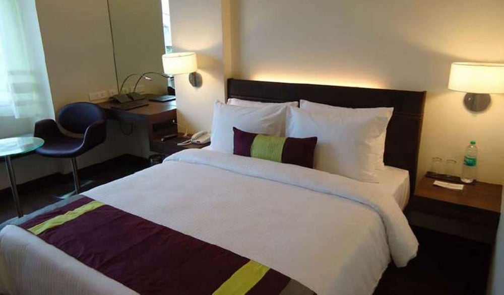 Фото Marasa Sarovar Portico Rajkot