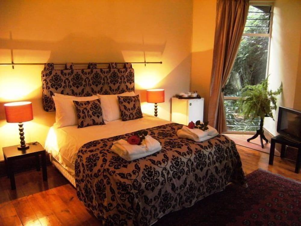 Фото Village Green Guest House